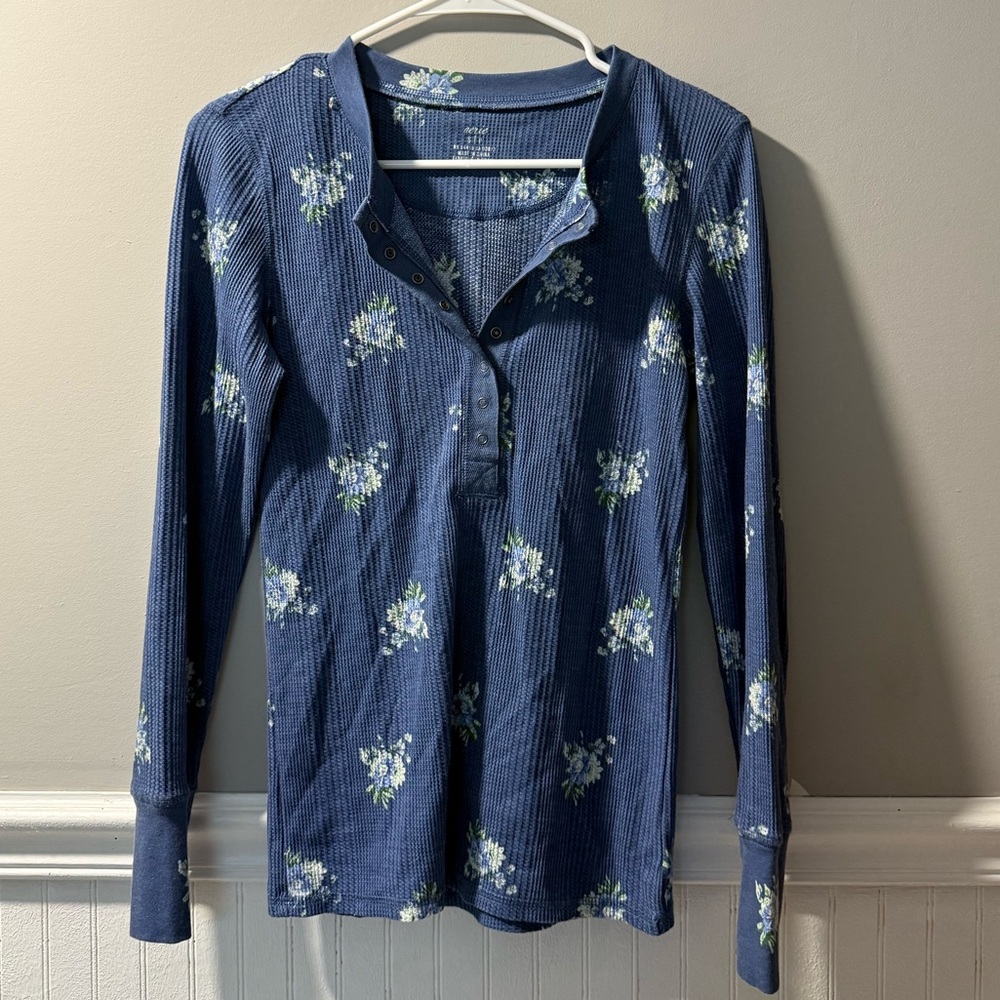 Aerie Heart-Eyes Waffle Henley Long Sleeve T-Shirt Small